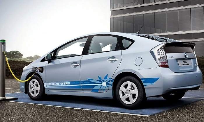 toyota-prius-conectado.jpg