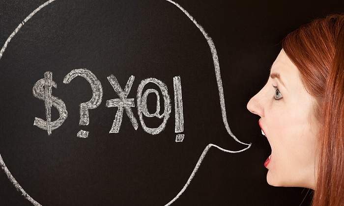 Mujer-peliroja-gritando-iStock.jpg