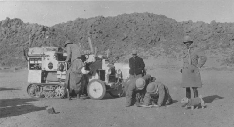 Foto de la expedición de la travesía del Sáhara.
