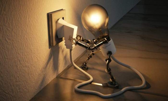 luz-robot-enchufe-770x420.jpg