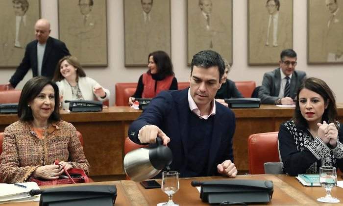 sanchez-pedro-robles-margarita-lastra-adriana-efe.jpg
