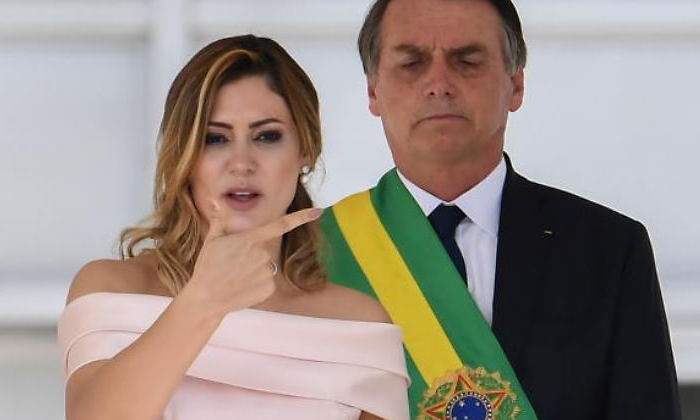bolsonaro-mujer-pechos-770.jpg