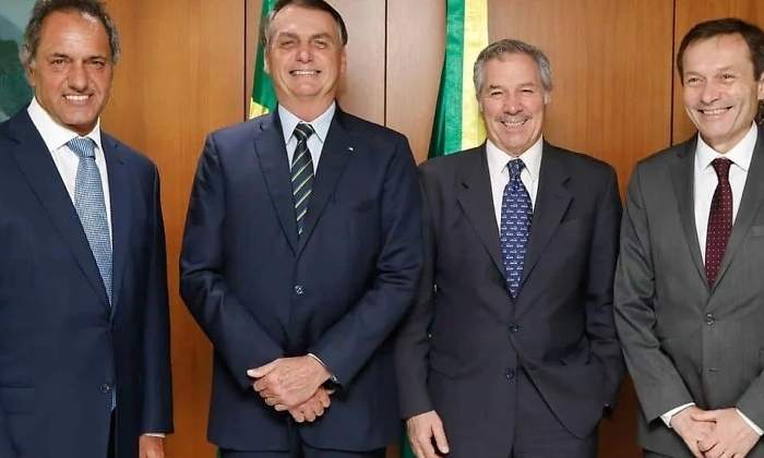 Bolsonaro-sola.jpg
