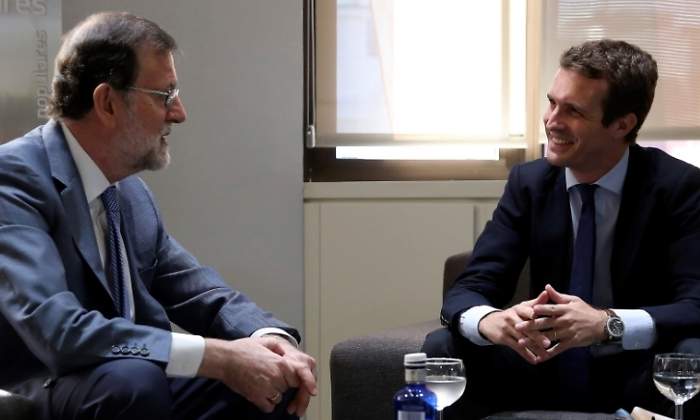 rajoy-casado-genova-efe.jpg