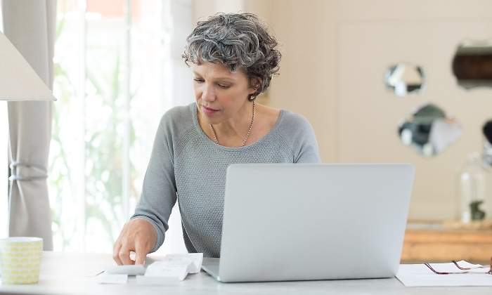 mujer-trabajar-ordenador.jpg