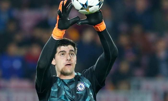 Courtois-calentamiento-2018-Reuters.jpg