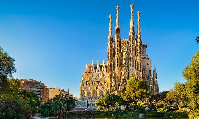sagrada-familia-dreamstim.jpg