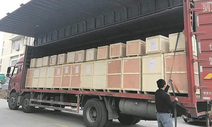 Cargamento con material sanitario de Telefnica