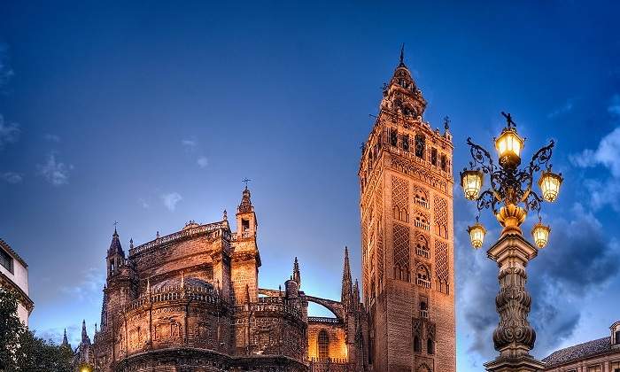 Sevilla-Giralda.jpg