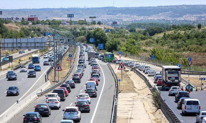 atasco-trafico-verano-dgt-ep.jpg