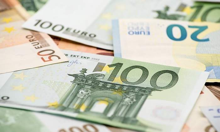 Un-monton-de-billetes-de-euros-iStock.jpg