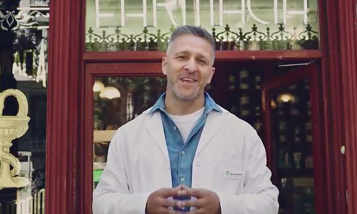 quique-farmacia-guardia.jpg