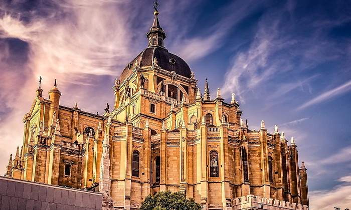 catedral-almudena-madrid-pixabay-770x420.jpg
