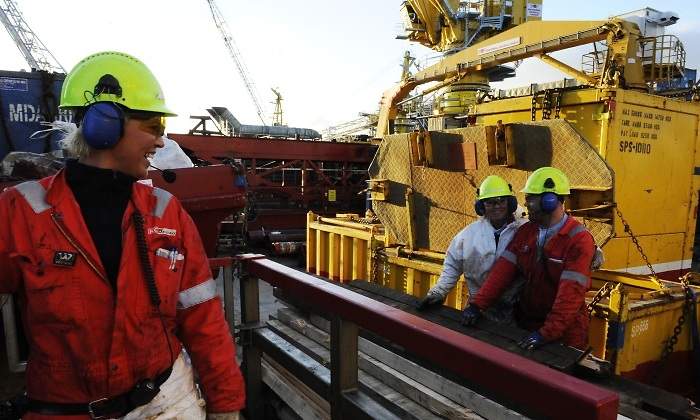 trabajadora-petroleo-noruega.jpg