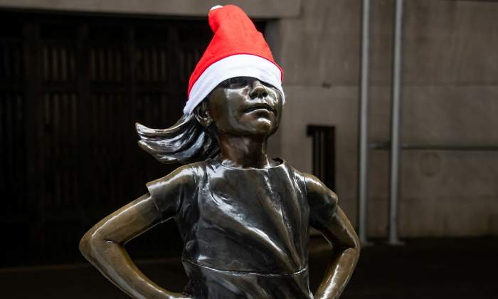 nina-wall-street-navidad-gorro-papa-noel-getty-770x420.jpg