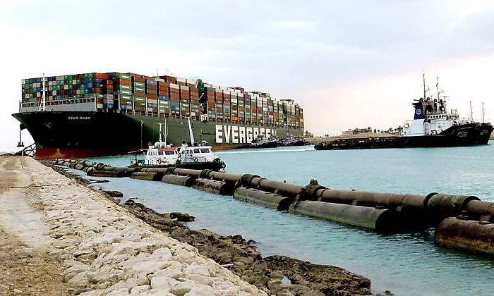 Imagen-Suez-Canal-blocked-a-111153938.jpg