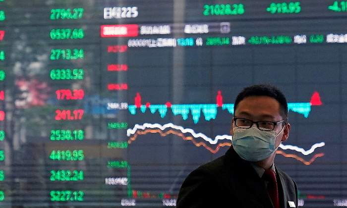 hombre-mascarilla-bolsa-china-shanghai-reuters-770x420.jpg