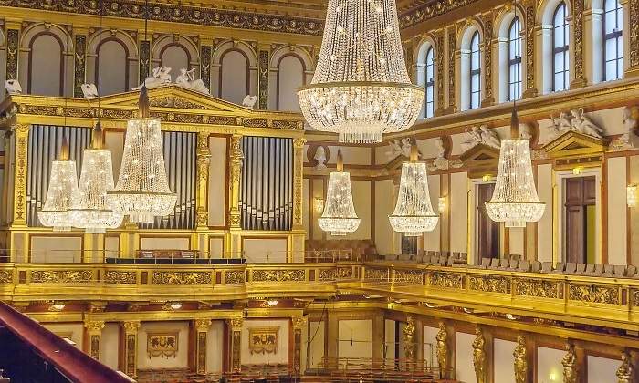 filarmonica-de-viena-Boris-Breytman-Dreamstime.jpg