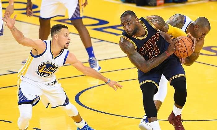 Curry-LeBron-2016-reuters.jpg