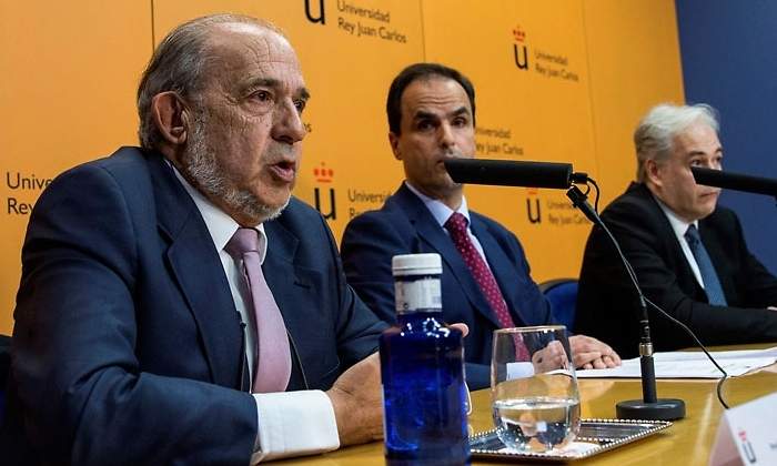 director-master-cifuentes-rector-efe.jpg