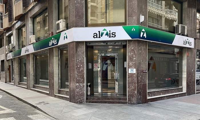 alzis.jpg