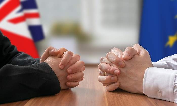 brexit-manos-negociaciones-istock-770x420.jpg