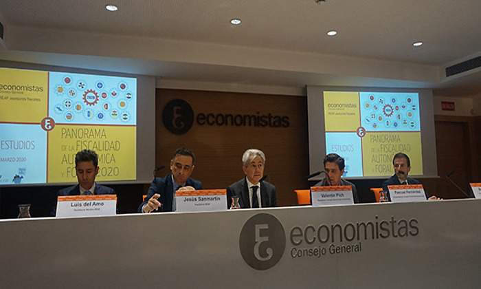 Consejo-Economistas-CCAA_INforme.jpg