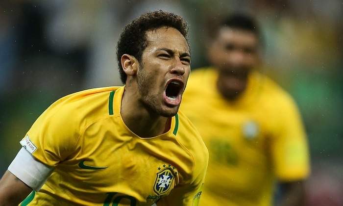 Neymar-celebra-gol-Brasil-Paraguay-2017-efe.jpg