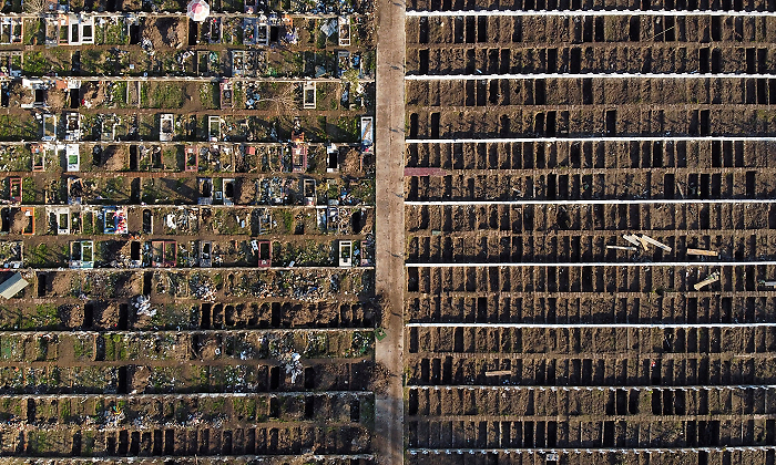 covid-chile-cementerio-efe.png