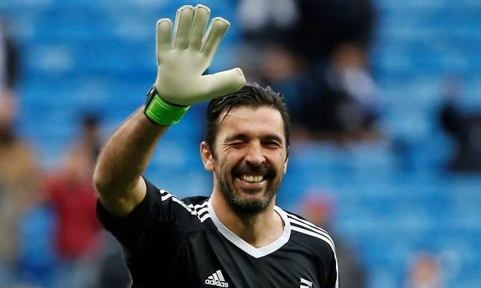 Buffon-saluda-2018-Reuters-calentamiento-RealMadrid.jpg