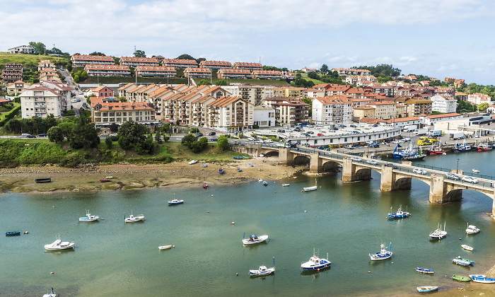 cantabria-santiago-de-la-barquera-dreamstime.jpg