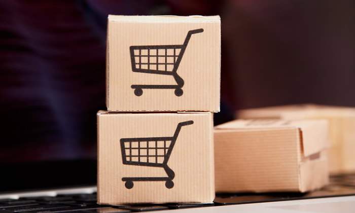 comercio-online-paquete-envio-tienda-770-dreamstime.jpg