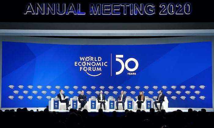 Davos-Cambia-Sede.jpg