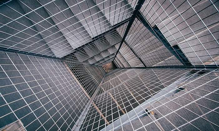 caida-abismo-escalera.jpg