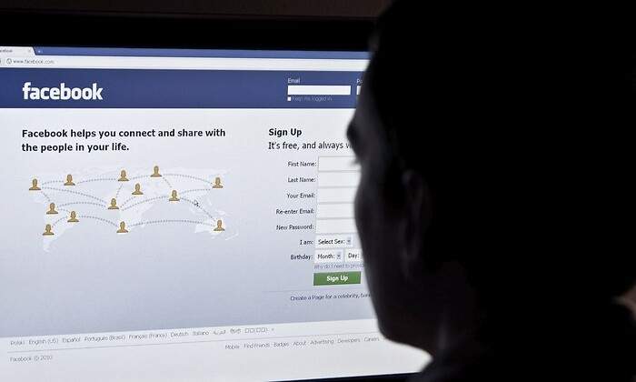 facebook-dreamstime.jpg