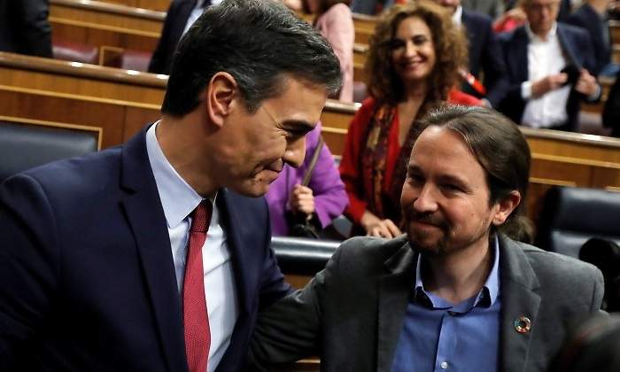 sanchez-iglesias-montero-sonrisa-investidura-efe.jpg