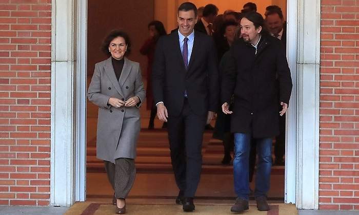 calvo-sanchez-iglesias-moncloa-efe.jpg