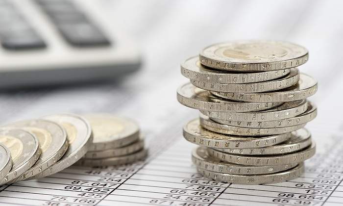 Impuestos-Calculadora-Euros.jpg