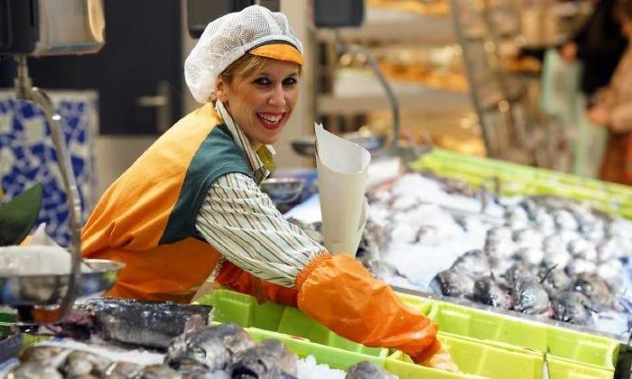 Trabajadora-supermercado-Mercadona-JC-BARBERA.jpg