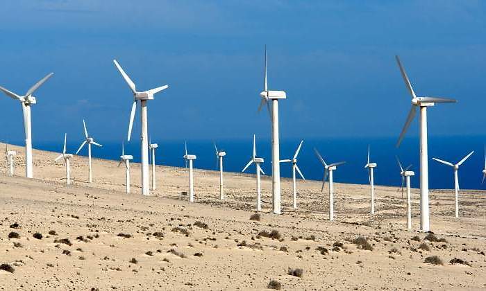 electrogenerador-molinos-eolica-energia-renovable-ee.jpg