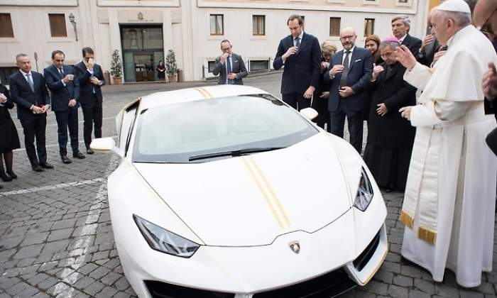 lamborghini-huracan-papa-francisco-2018-05.jpg