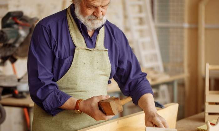 hombre-mayor-jubilacion-trabajo-dreamstime.jpg