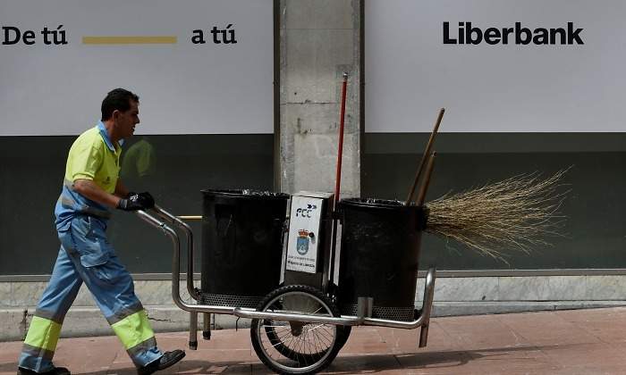 liberbank-barrendero.jpg
