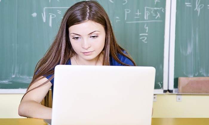 estudiantes-cole.jpg