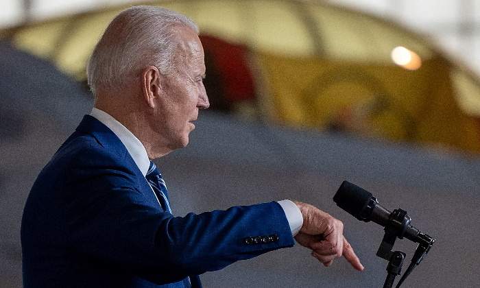 joe-biden-presidente-eeuu-estados-unidos-de-lado-discurso-atril-30mayo2021-reuters-770x420.jpg