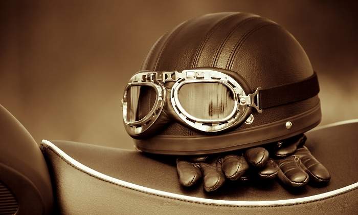 moto-casco-guantes.jpg