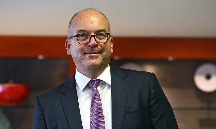 mike-mcclellan-director-financiero-almirall-770x420.jpg