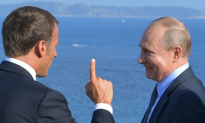 macron-putin-reuters.jpg