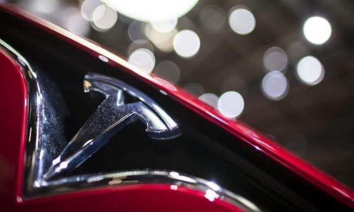 tesla-logo.jpg