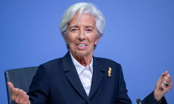 lagarde-manos-punos.jpg